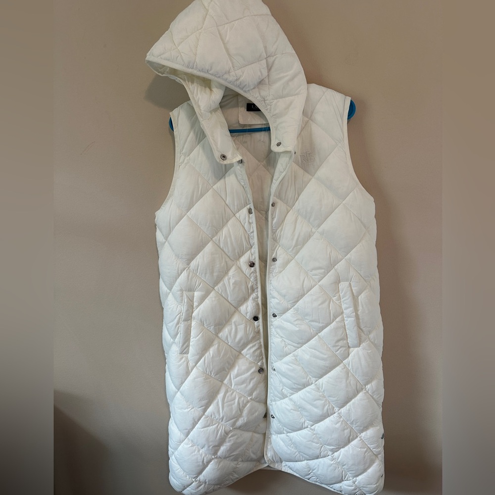 Aritzia White Quilted Diamond Pattern Puffer Vest Long